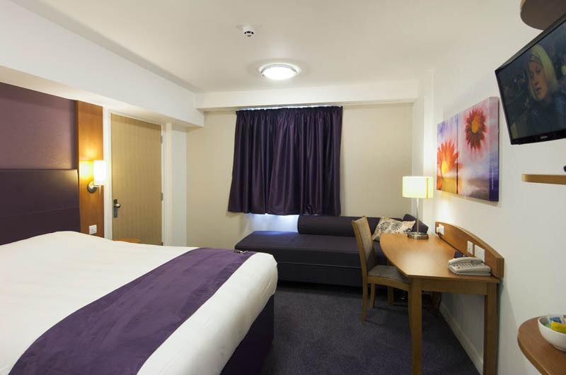 Premier Inn Premier Inn Wigan Exterior foto